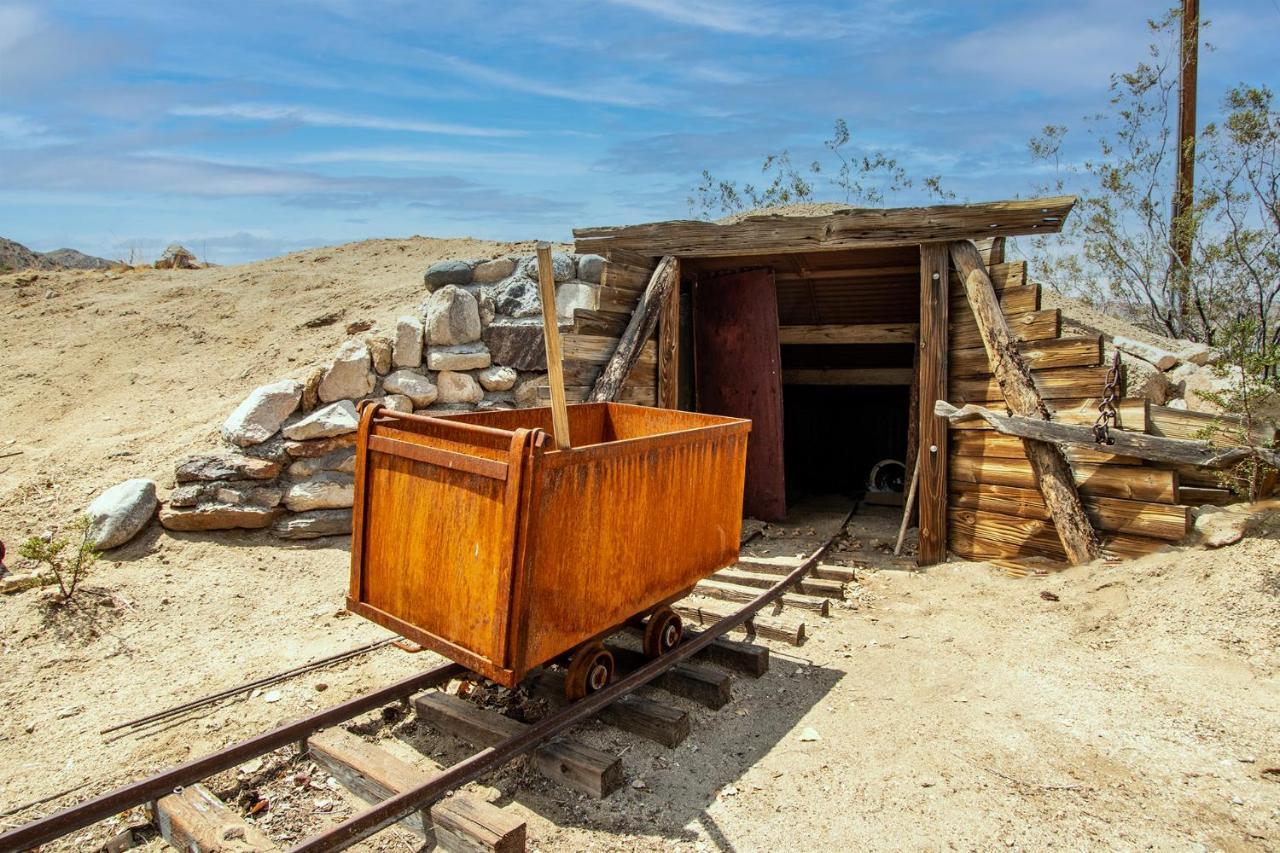 @ Marbella Lane - The Wine Mine Desert Escape ジョシュア・ツリー エクステリア 写真