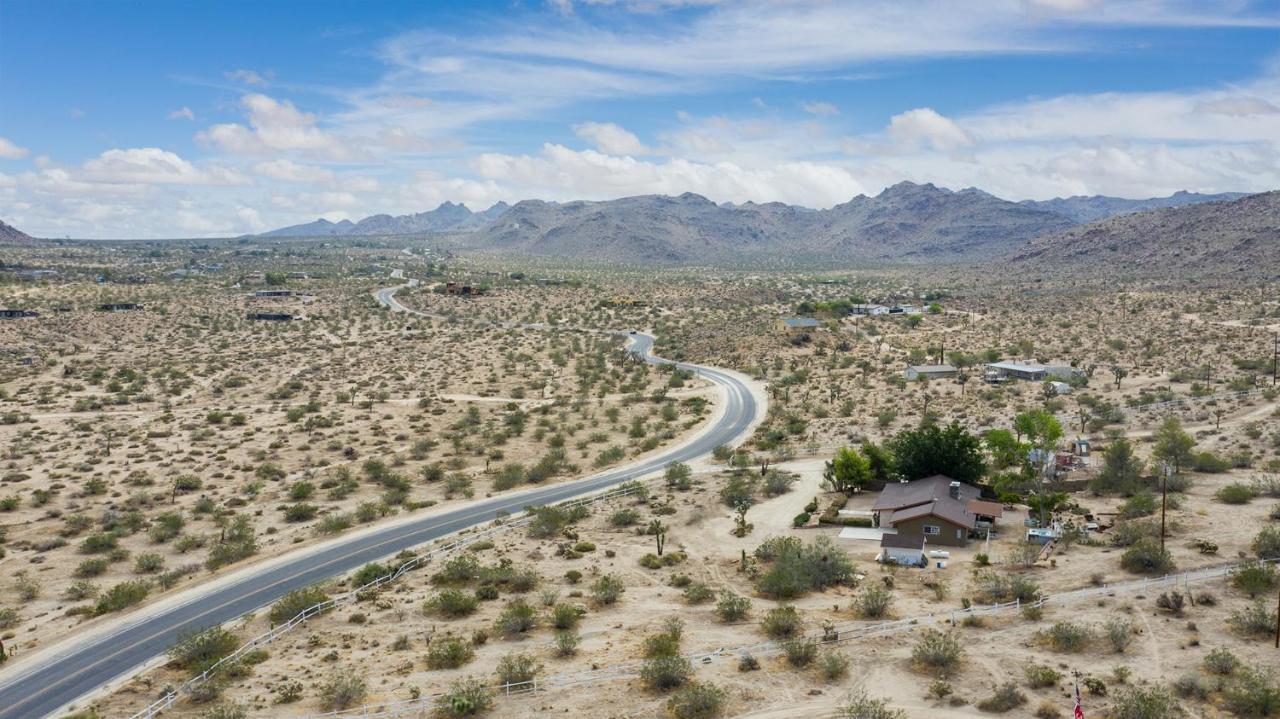 @ Marbella Lane - The Wine Mine Desert Escape ジョシュア・ツリー エクステリア 写真